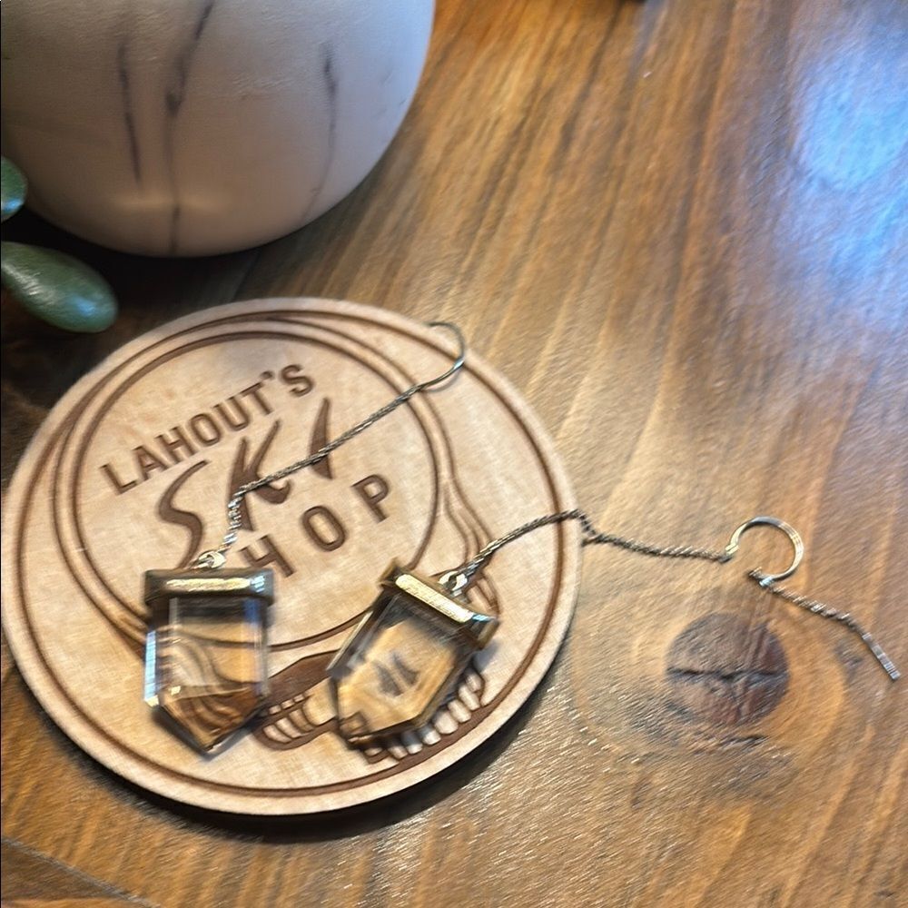 Antique Gold and Clear Gem 💎 like stone Dangle Earrings